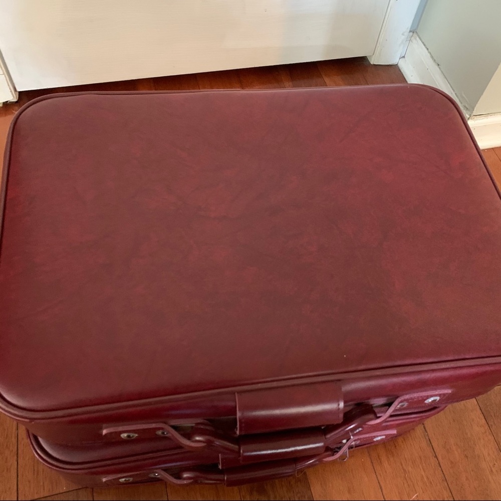Vtg American Tourister red soft leather luggage - Picture 10 of 11